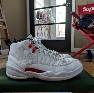 Air Jordan Retro 12